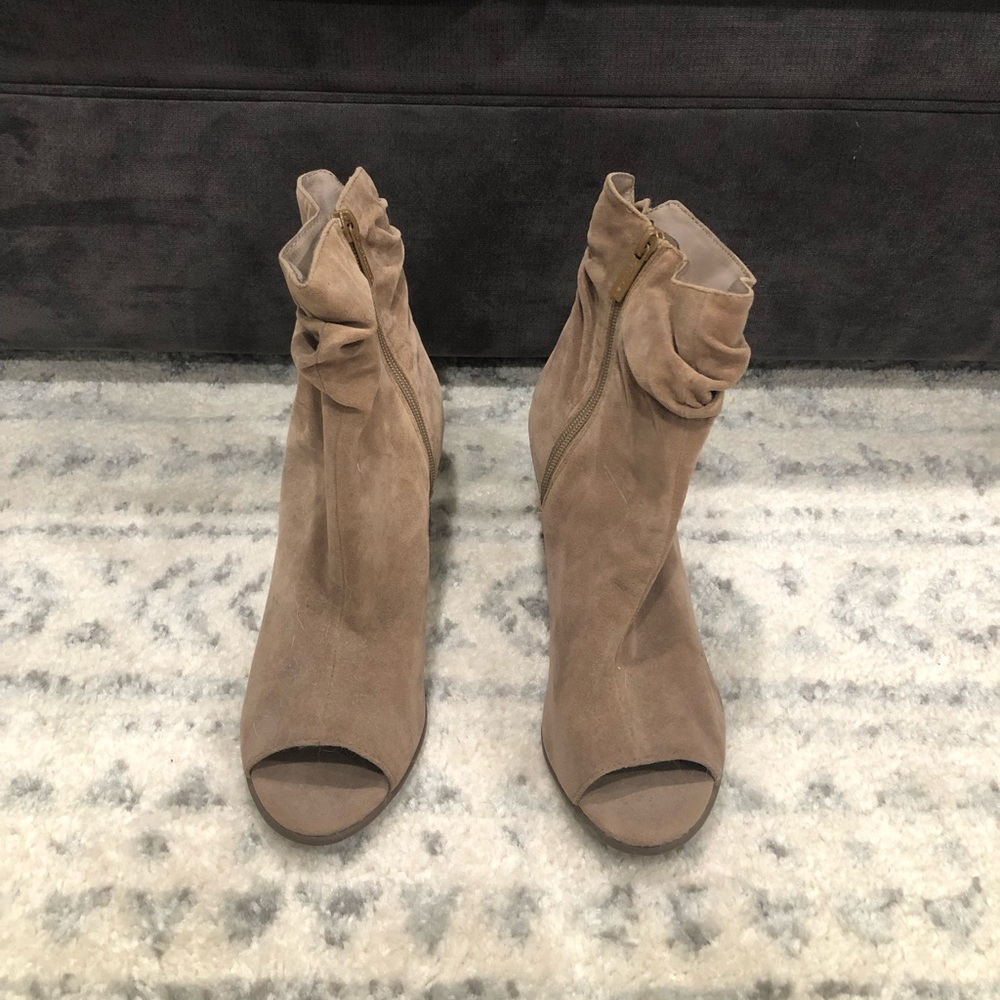 Breckelle’s Peep Toe Suede Zipper Booties!